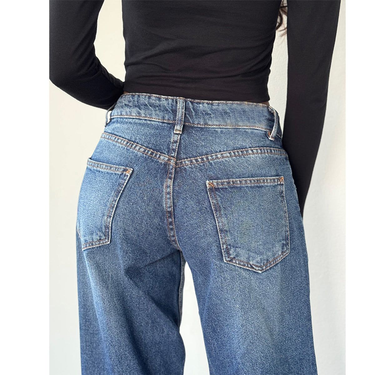 Women’s Low-Rise Vintage Wide Leg Jeans