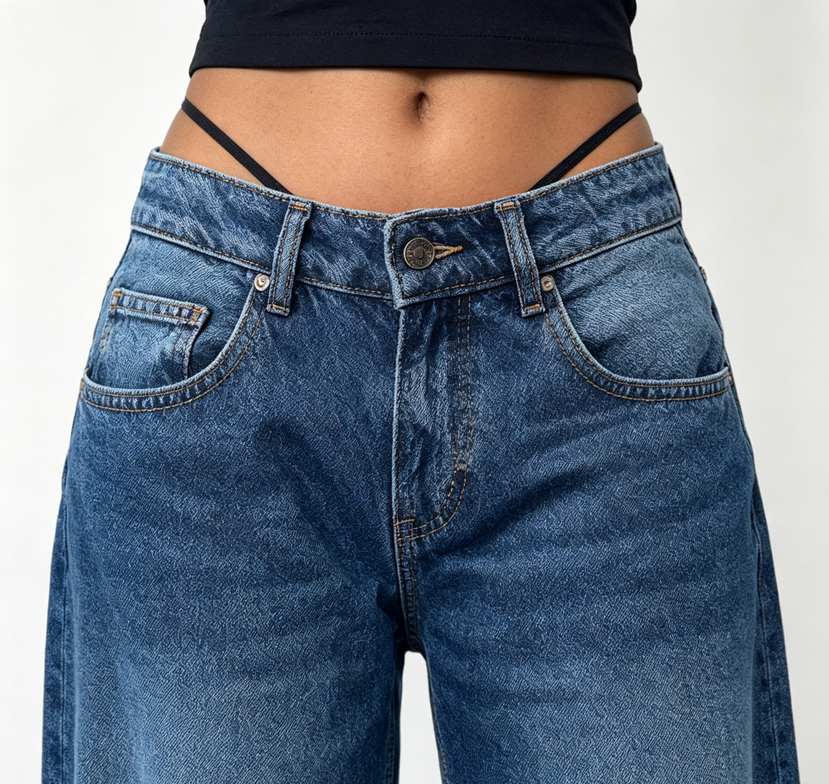 Women’s Low-Rise Vintage Wide Leg Jeans