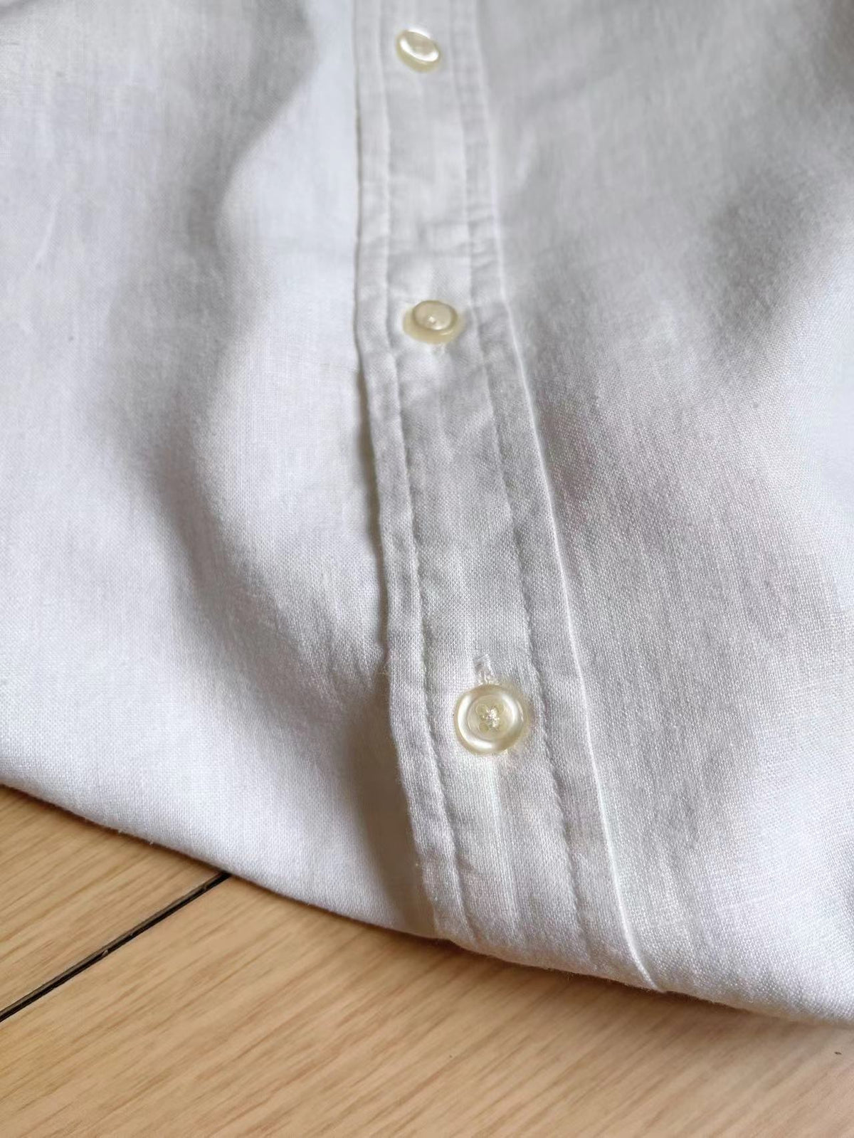 Women's Classic Linen Button-Down Shirt
