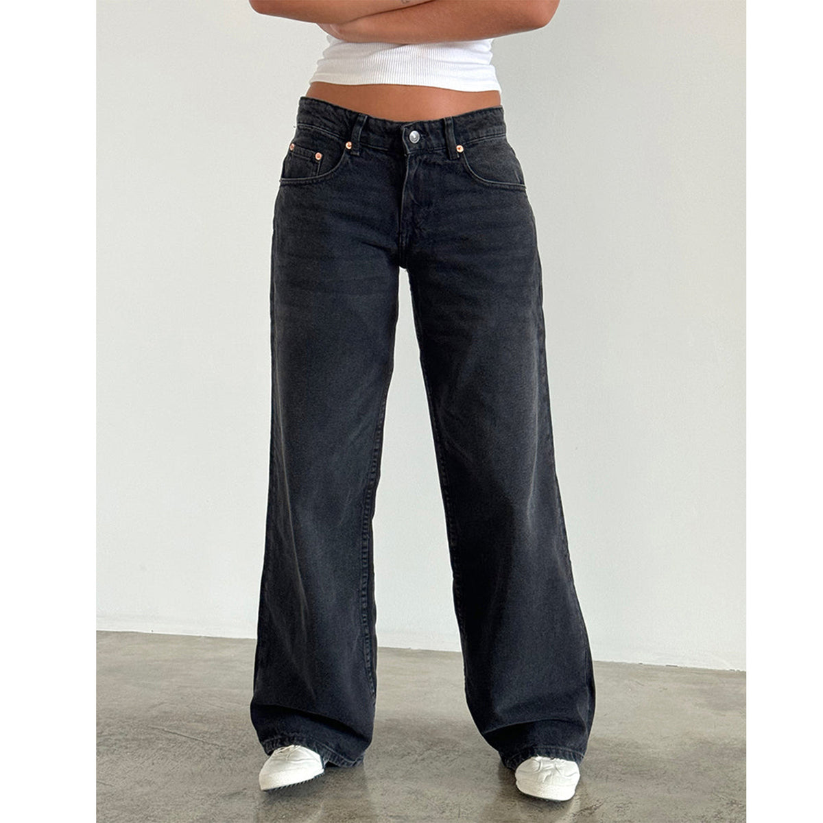 Women’s Low-Rise Vintage Wide Leg Jeans